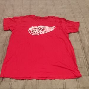 Hanes Vibrant Red Detroit Red Wings Tee Size XL, new Without Tags!